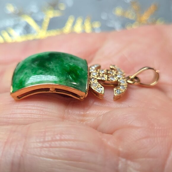 ✨ Luxury Green Jade & Diamond Double C Pendant in 18k Gold ✨ - Picture 5 of 11